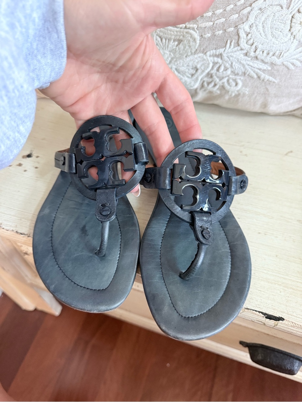 Tory Burch navy blue miller sandals - Picture 3 of 7
